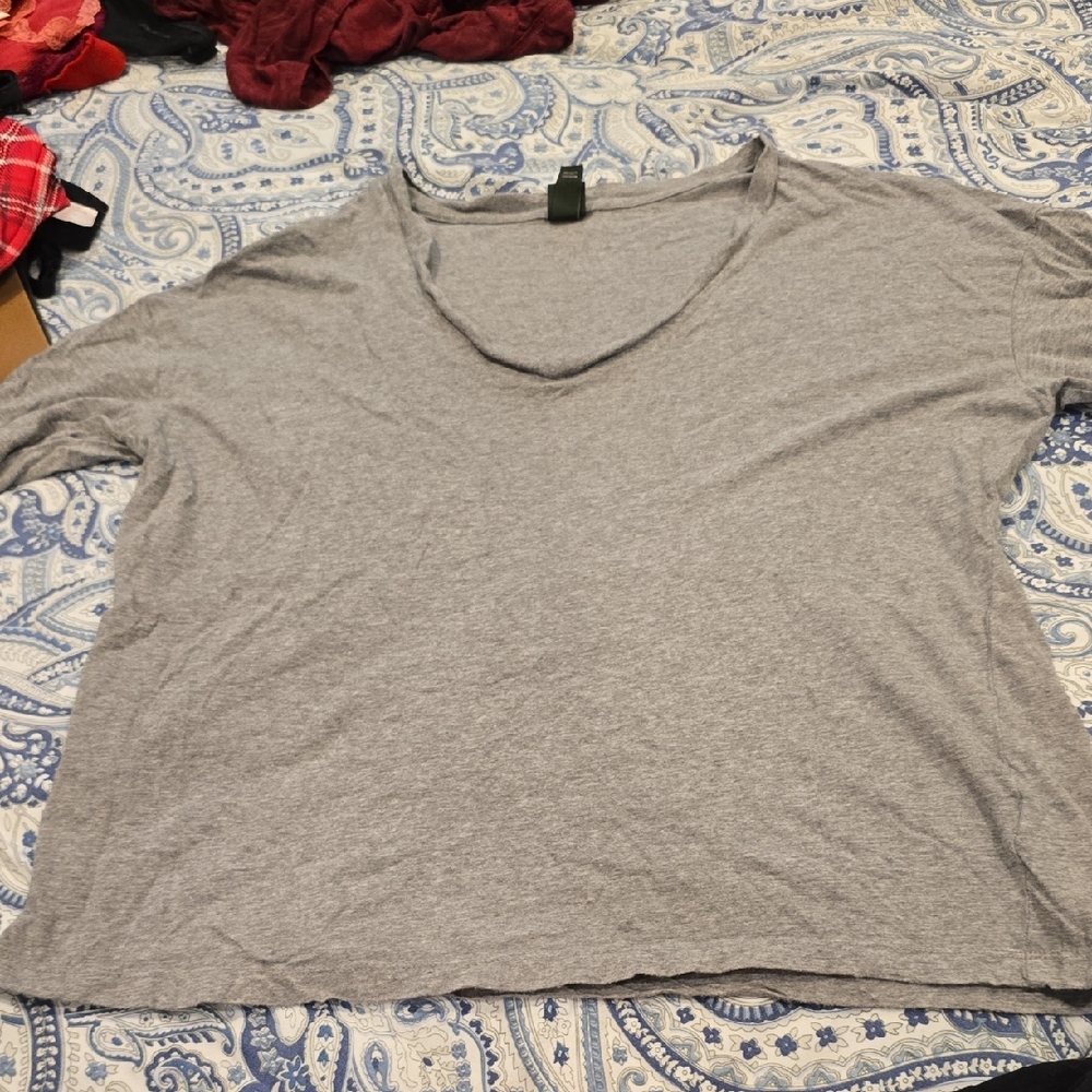 ❤️10/$16 Nwot Oversized Gray Shirt